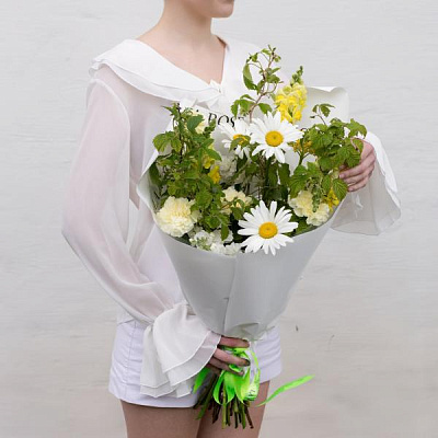 Полевой букет с ромашками